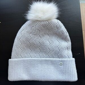 Lululemon Sherpa Weave Pom Beanie Merino Wool
Lined Extra Warm
